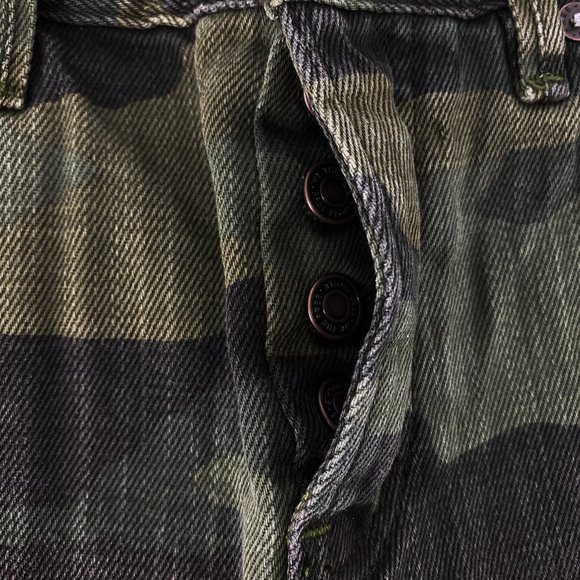 FREE PEOPLE We the Free Camo Combo Distressed Raw Hem Cutoffs Size 24 - Picture 11 of 16